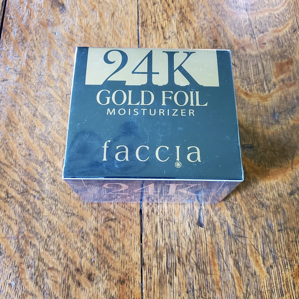 24K Gold Foil Moisturizer